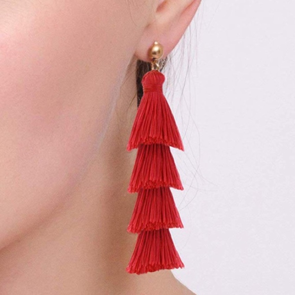 💋4/$25💋BEAUTIES Tiered Red Tassel Post Earrings!